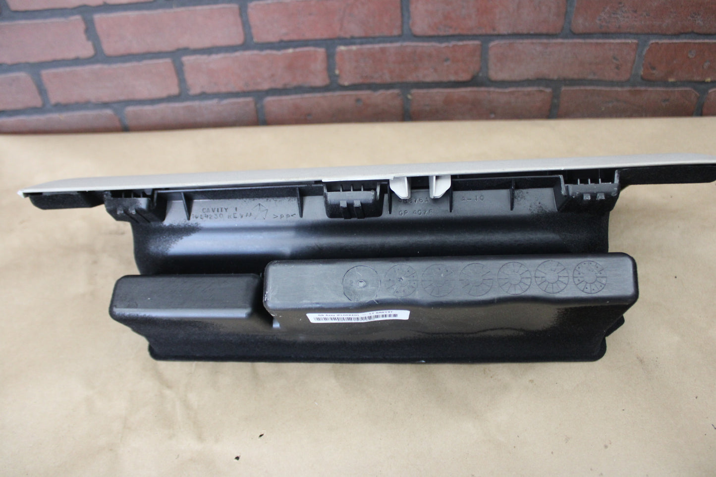 2005-2007 Chrysler 300 SRT8 Dash Interior Glove Box Assembly OEM 0XW23BD1AB