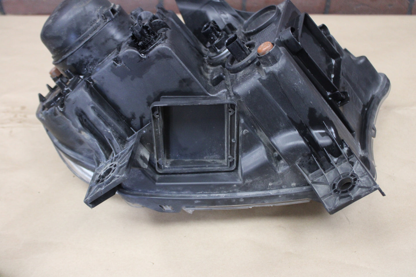 2016-2020 Dodge Durango Headlight Lamp Left Driver OEM Mopar