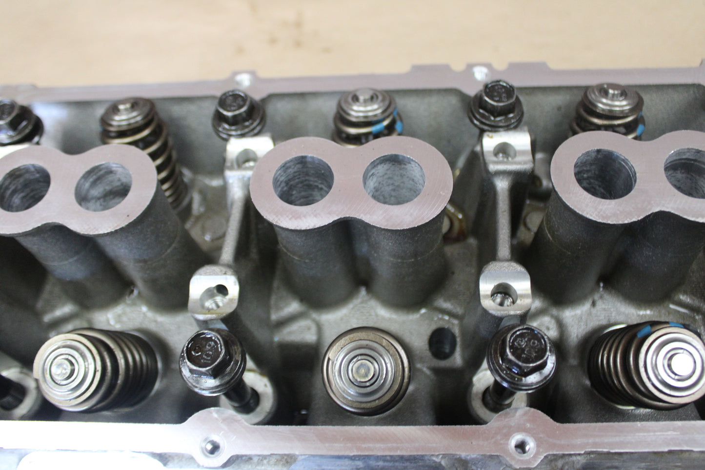 2011-2024 Dodge Charger 6.4L 392 Hemi OEM Left Cylinder Head Pair Scat Pack DMG