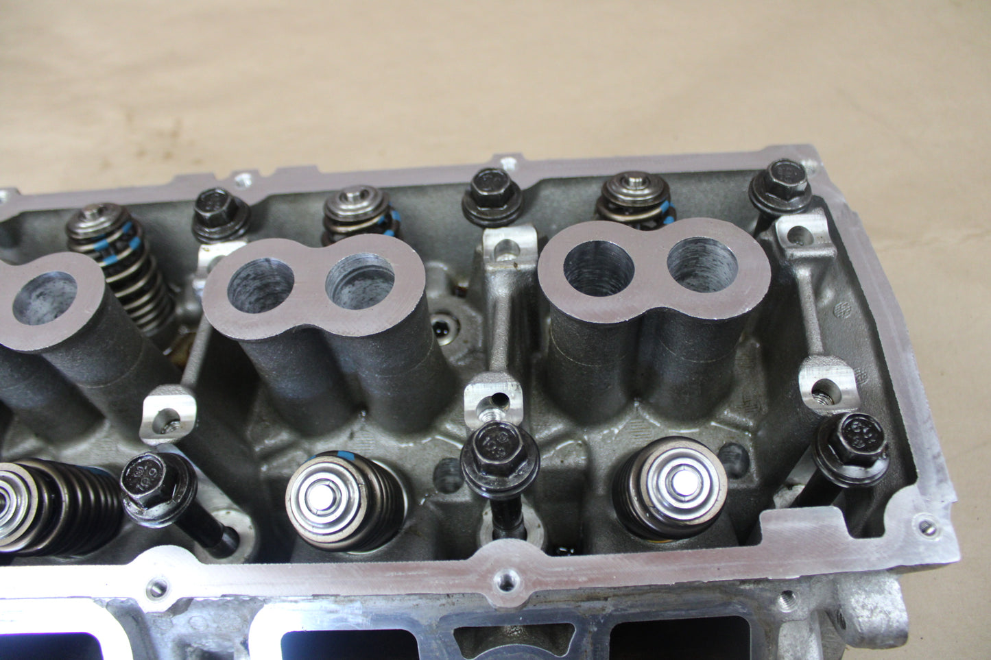 2011-2024 Dodge Charger 6.4L 392 Hemi OEM Left Cylinder Head Pair Scat Pack DMG