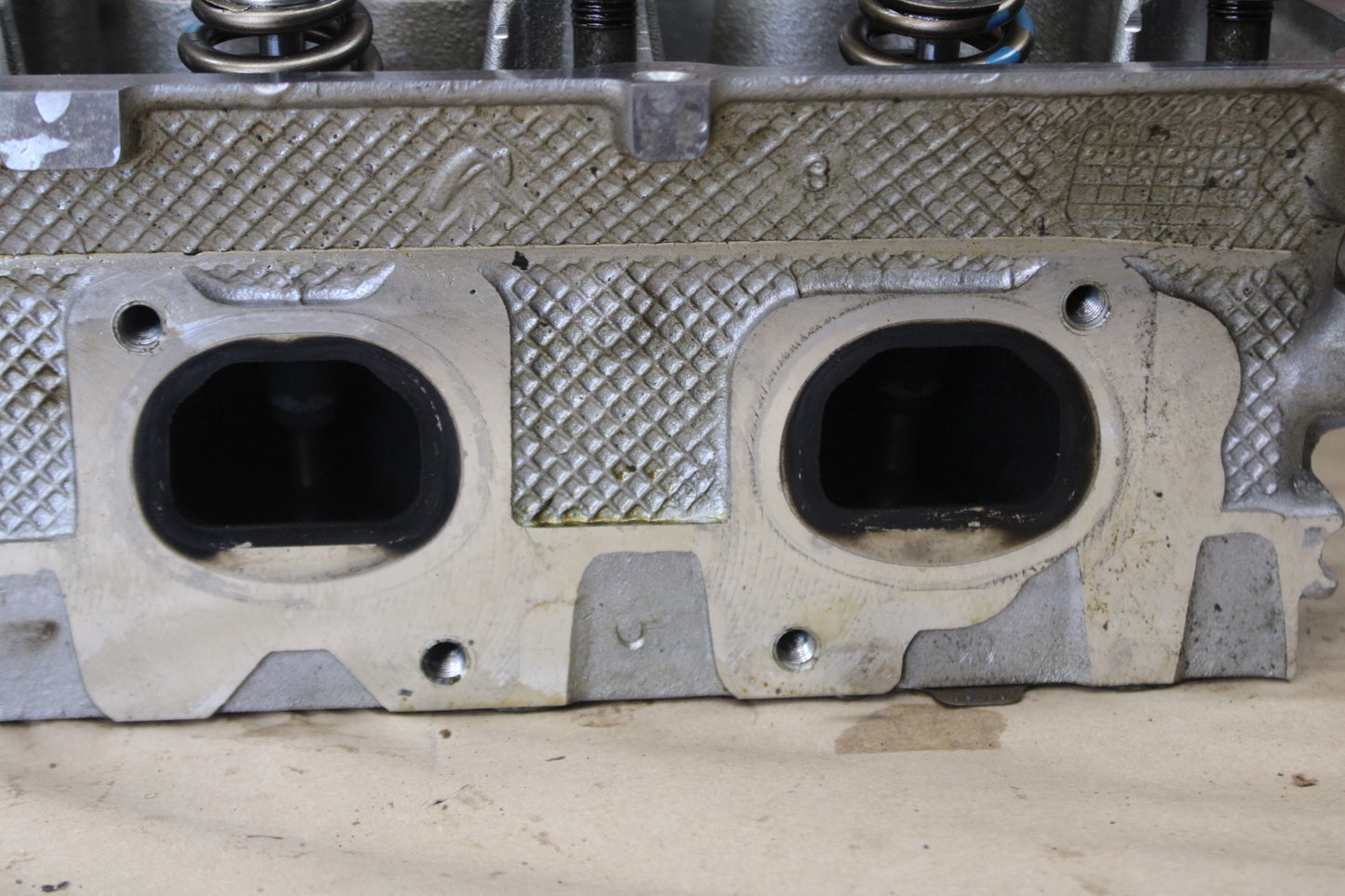 2011-2024 Dodge Charger 6.4L 392 Hemi OEM Left Cylinder Head Pair Scat Pack DMG