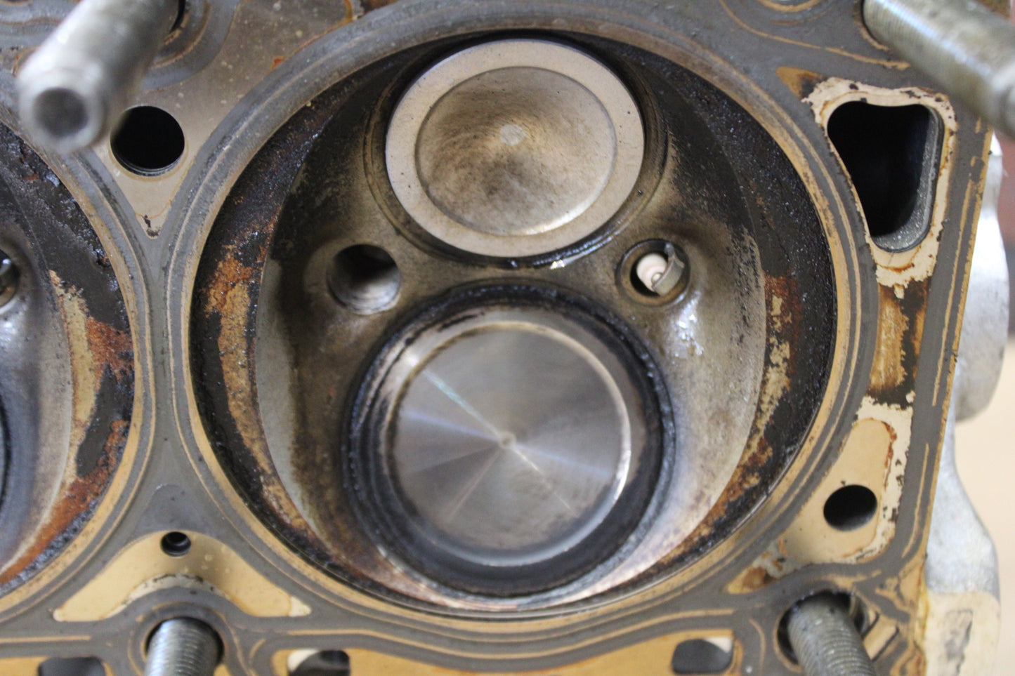 2011-2024 Dodge Charger 6.4L 392 Hemi OEM Left Cylinder Head Pair Scat Pack DMG