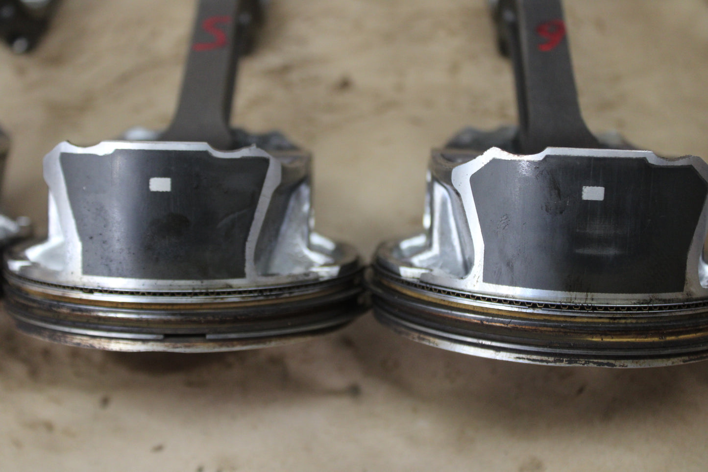 5K MILES! 11+ 6.4L 392 Charger Scat Pack Piston & Rod Full Set of 8 OEM Mopar