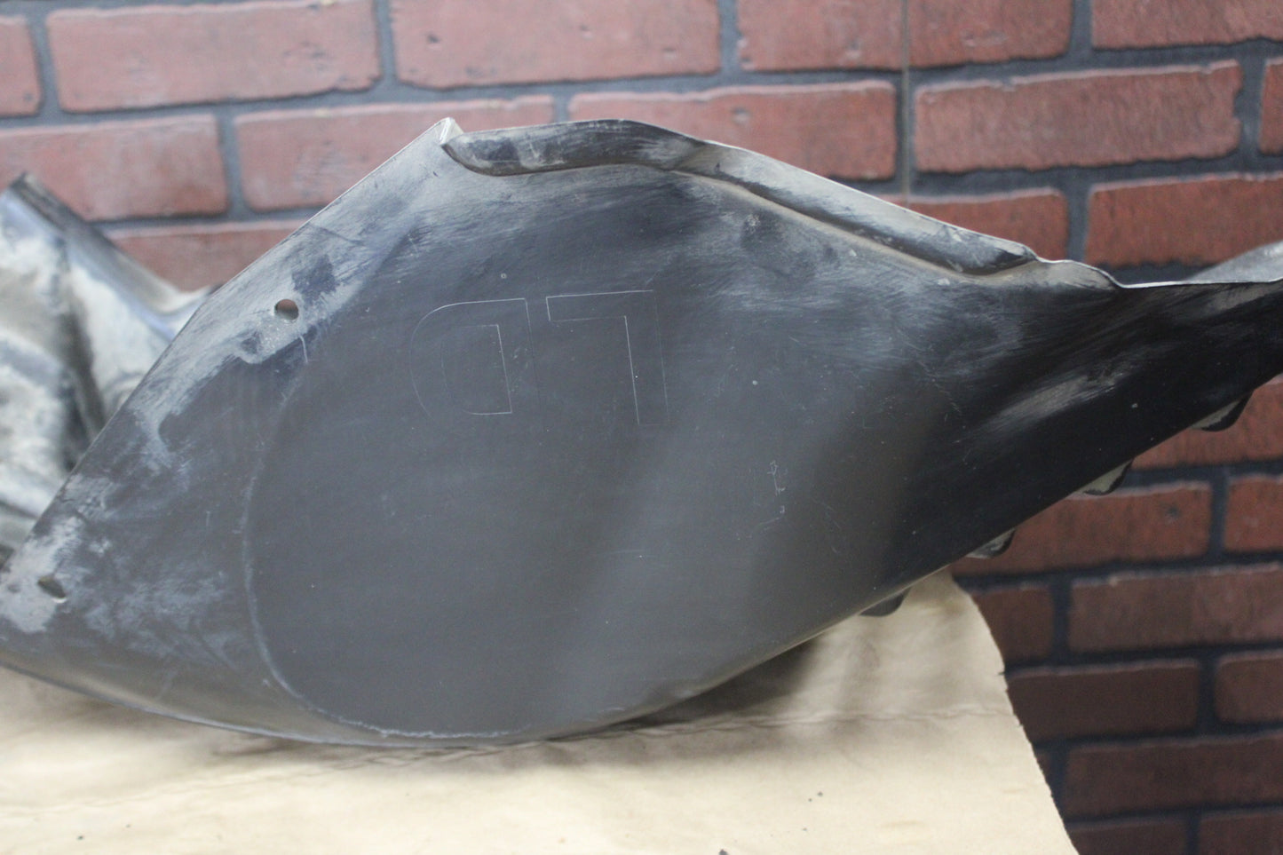 2015-2023 DODGE CHARGER REAR LEFT QUARTER WHEEL HOUSING SPLASH SHIELD 68477159AA
