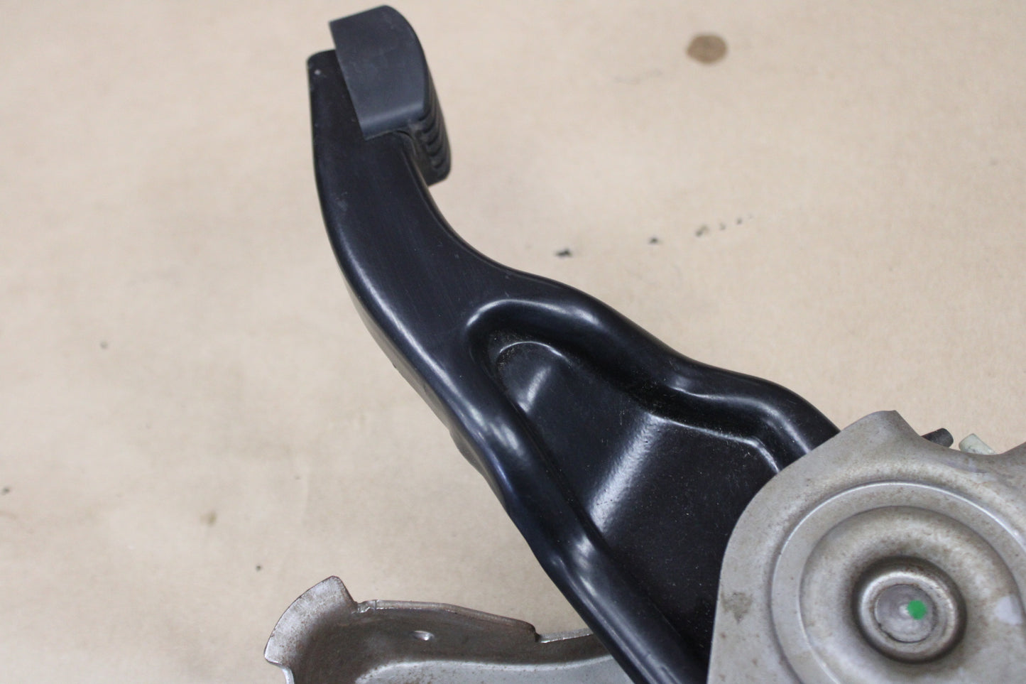 2008-2023 DODGE CHALLENGER EMERGENCY PARKING BRAKE STOP PEDAL OEM 04779478AI
