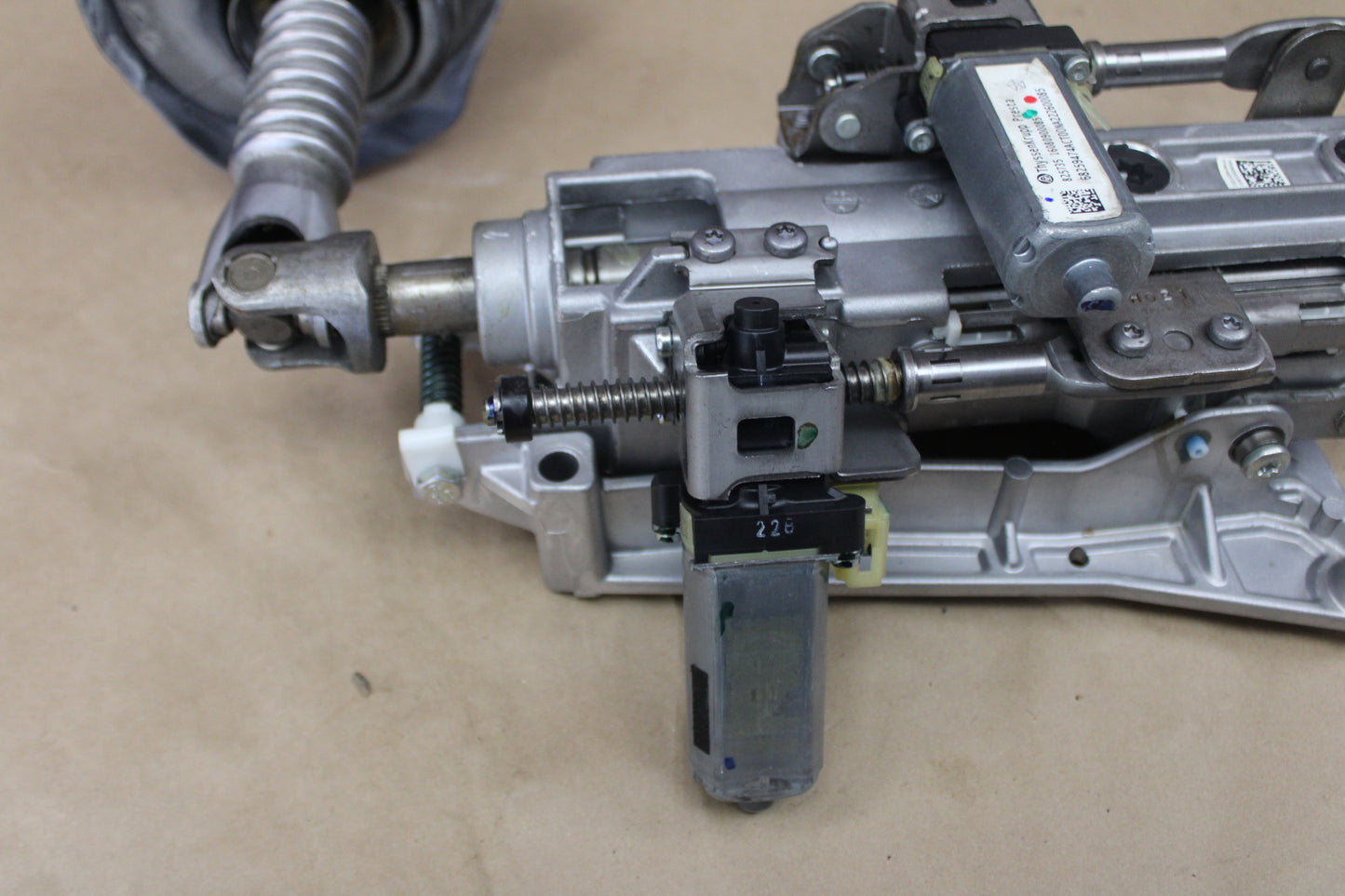 15-23 Dodge Charger R/T Automatic Adjust Steering Column Shaft OEM 68259474AC