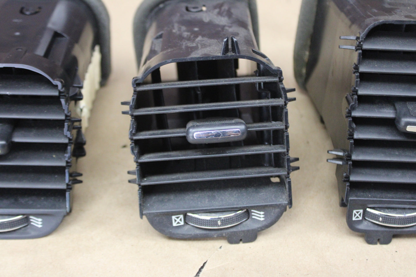 11-22 Dodge Charger Dash Air AC Vents Left Right Center OEM Set of 4