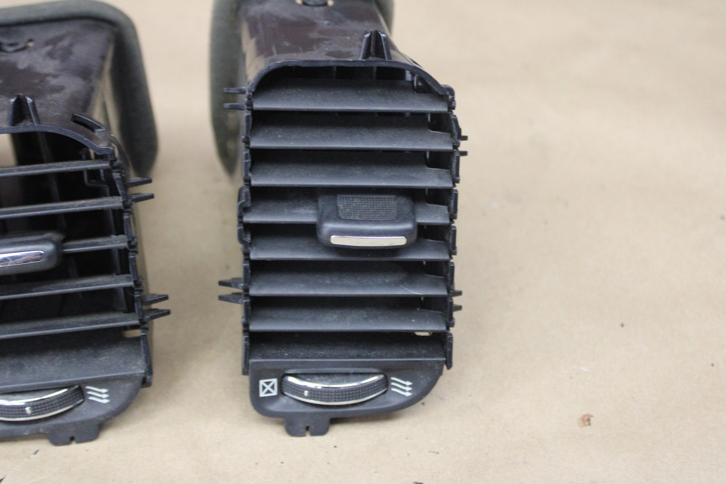 11-22 Dodge Charger Dash Air AC Vents Left Right Center OEM Set of 4