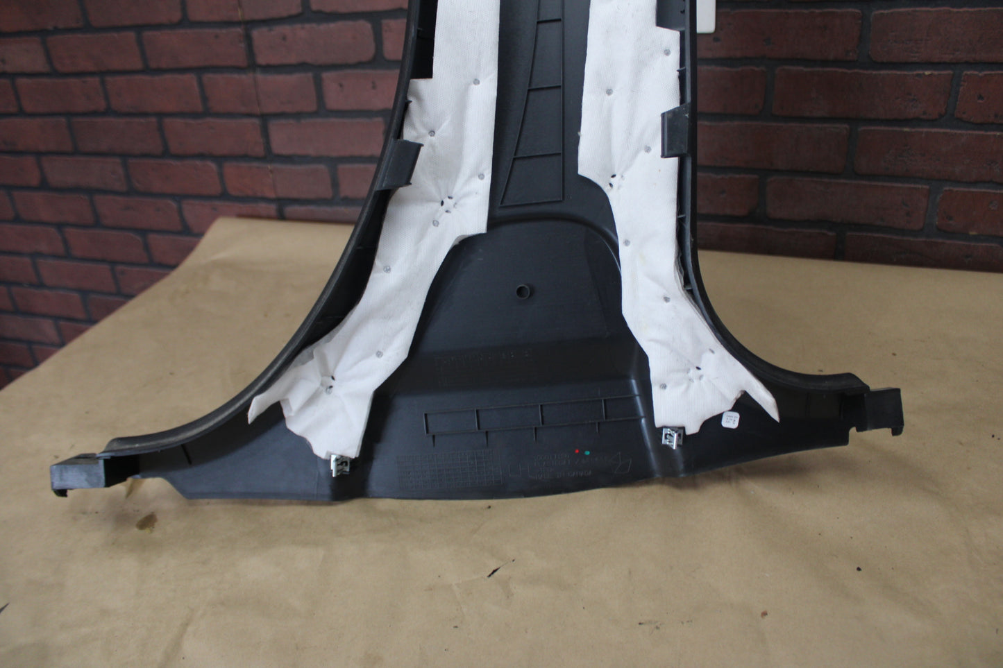2011-2023 DODGE CHARGER LEFT CENTER B PILLAR PANEL OEM 1KL29TRMAA