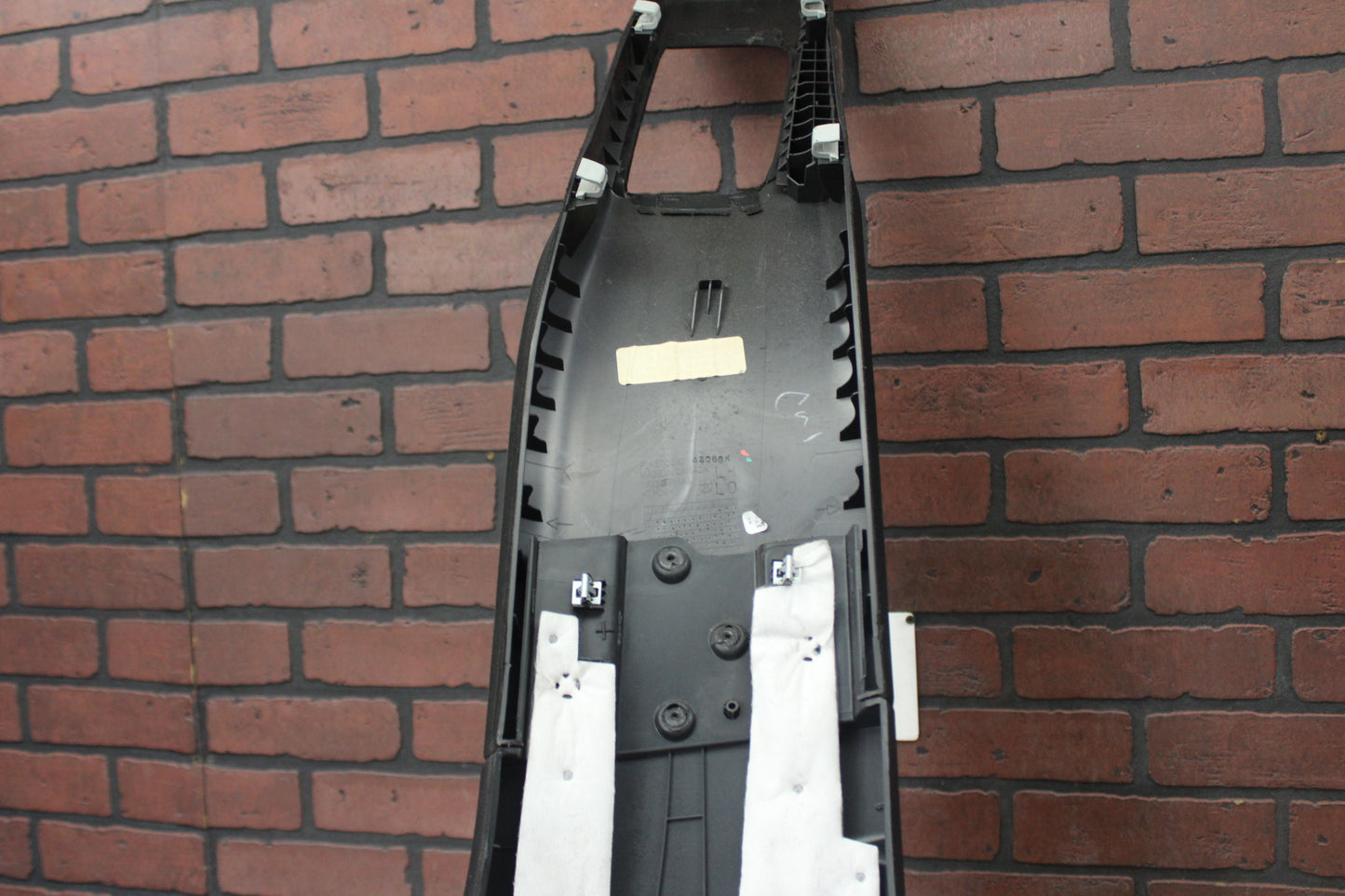 2011-2023 DODGE CHARGER LEFT CENTER B PILLAR PANEL OEM 1KL29TRMAA