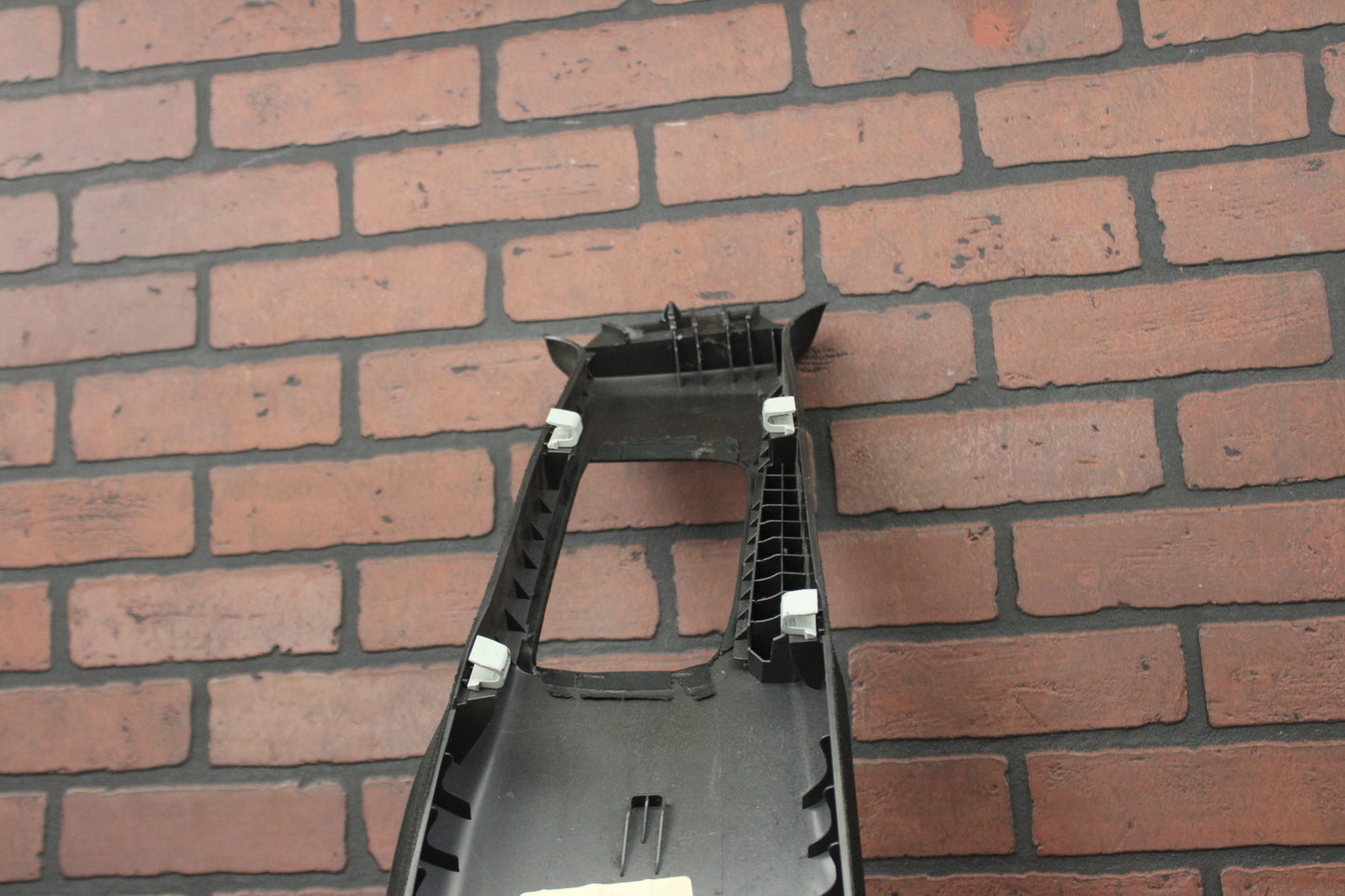 2011-2023 DODGE CHARGER LEFT CENTER B PILLAR PANEL OEM 1KL29TRMAA