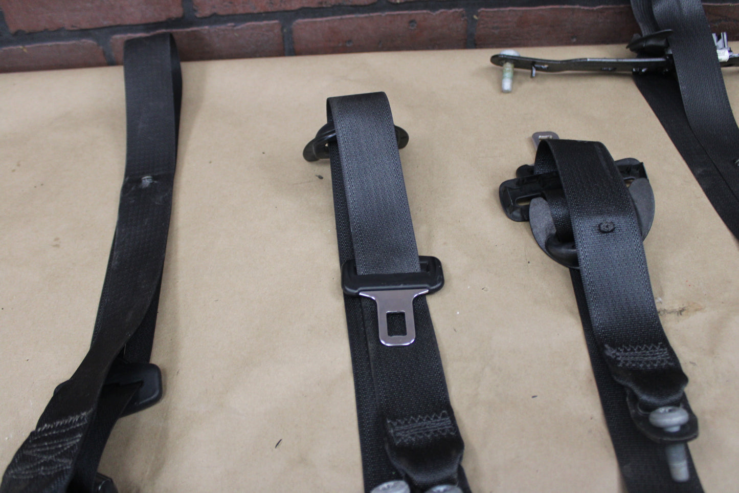 2016 Dodge Charger R/T Scat Pack Left Right Seat Belt Retractor Set OEM