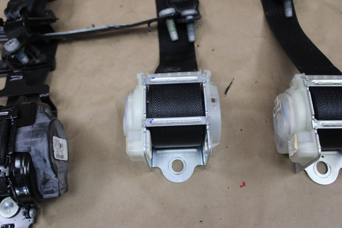 2016 Dodge Charger R/T Scat Pack Left Right Seat Belt Retractor Set OEM