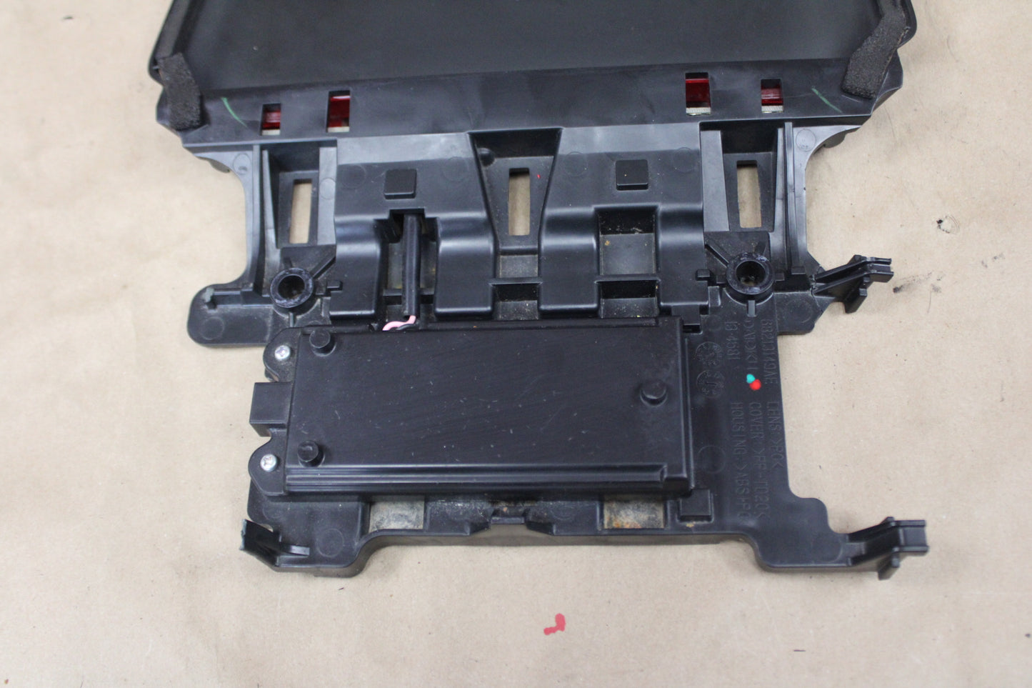 15-23 CHARGER REAR 3RD HIGH MOUNT BRAKE STOP LIGHT OEM 68213149AE