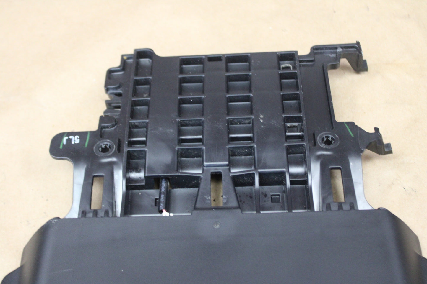 15-23 CHARGER REAR 3RD HIGH MOUNT BRAKE STOP LIGHT OEM 68213149AE