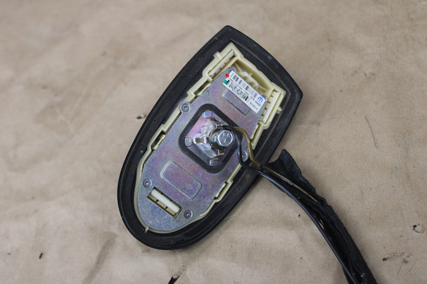 2015-2016 Dodge Charger Cable & Base Antenna Assembly OEM 68277407AA