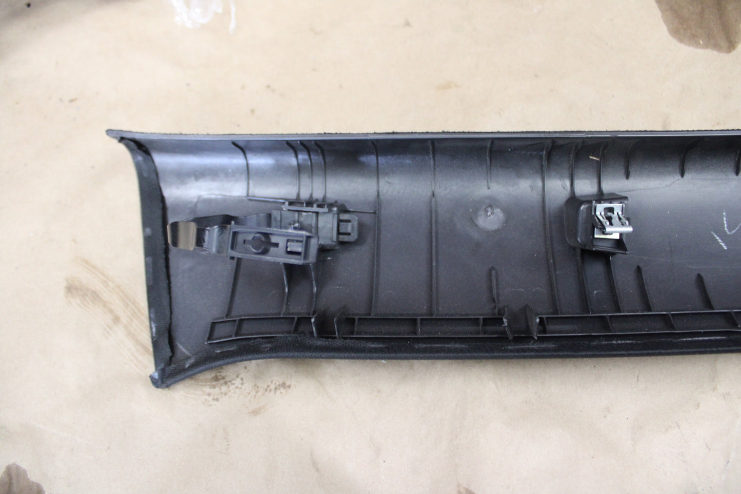 15-23 DODGE CHARGER OEM DRIVER LH WINDSHIELD A PILLAR COVER TRIM PANEL