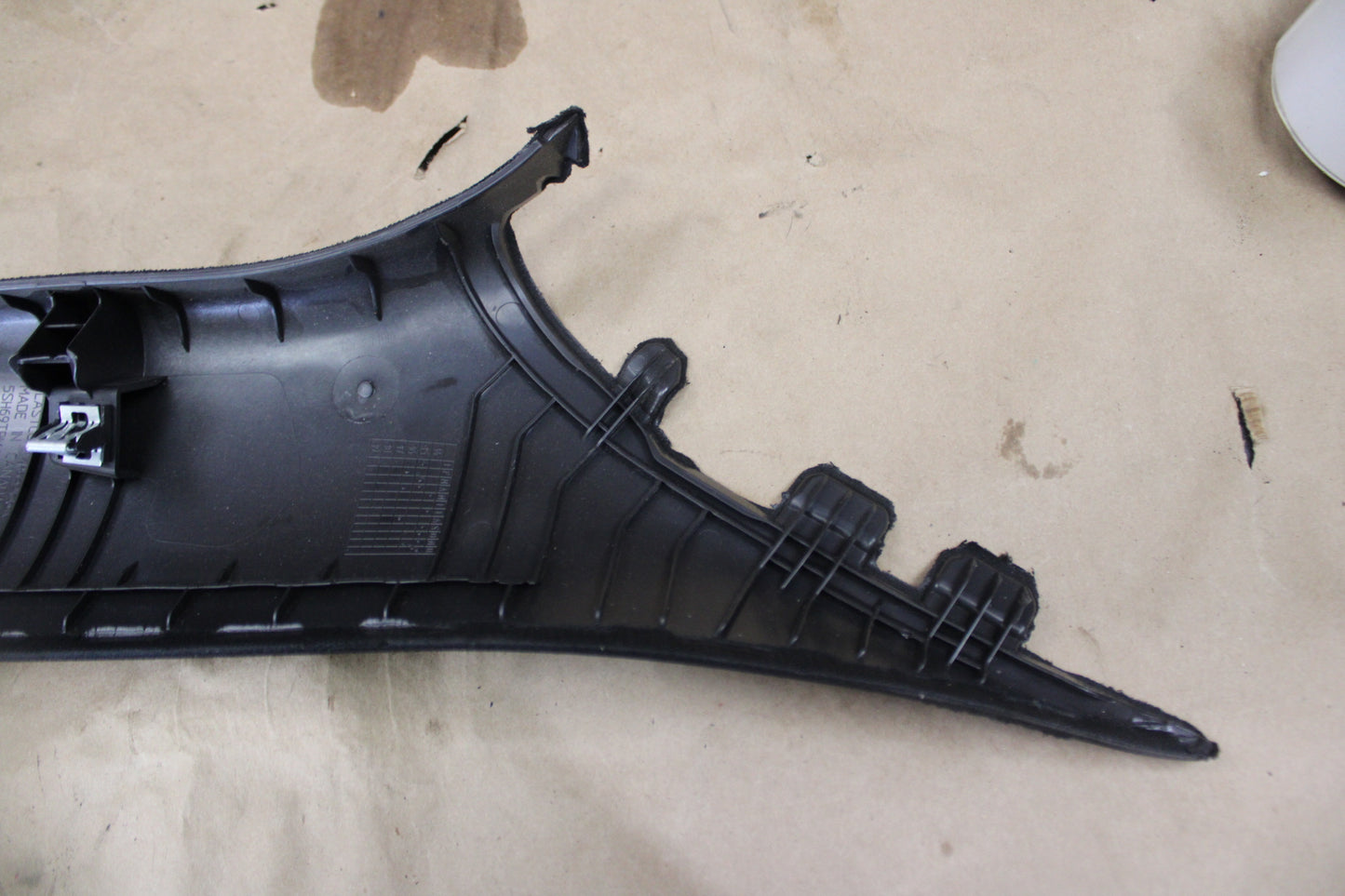 15-23 DODGE CHARGER OEM DRIVER LH WINDSHIELD A PILLAR COVER TRIM PANEL