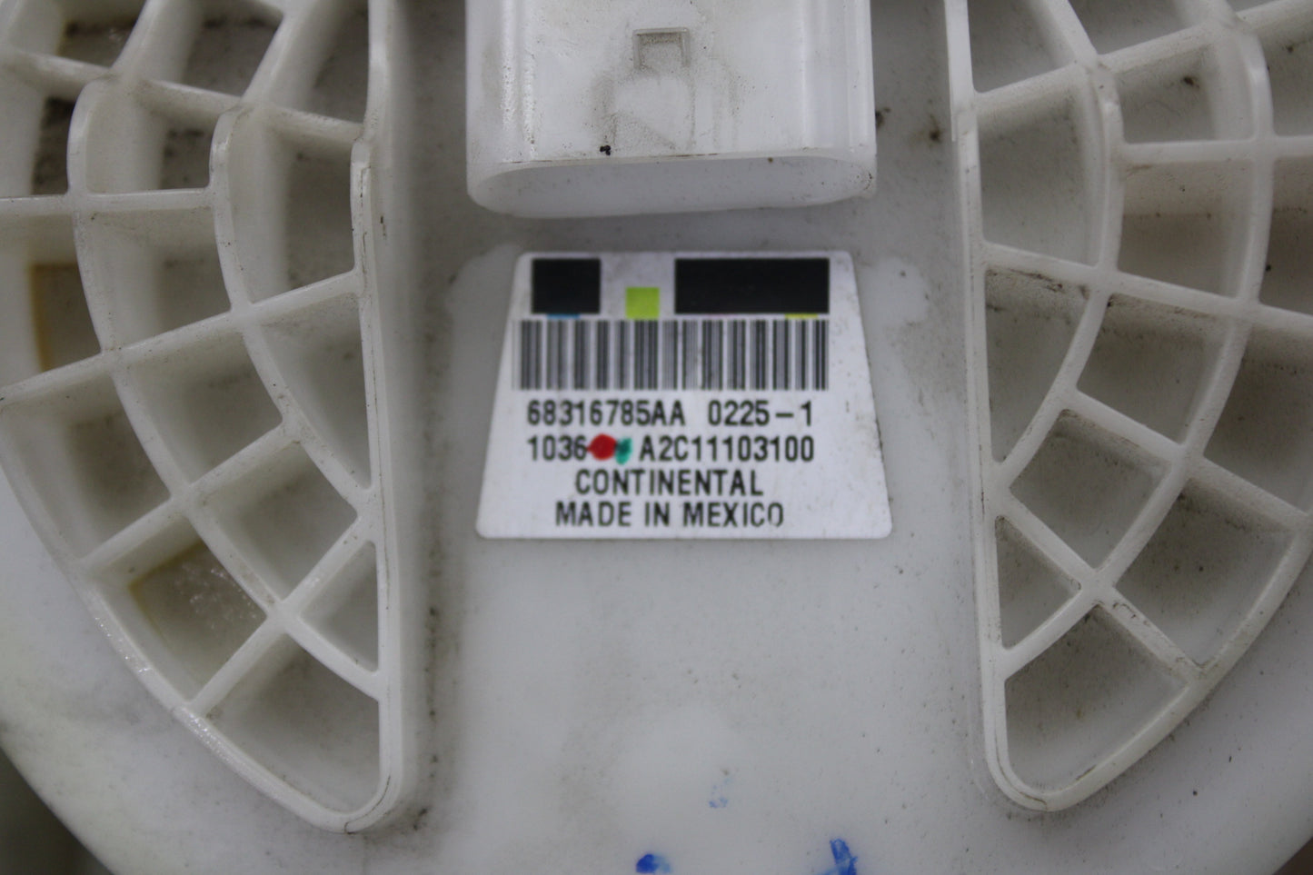06-21 CHARGER CHALLENGER RIGHT AUXILIARY FUEL GAS PUMP ASSEMBLY OEM