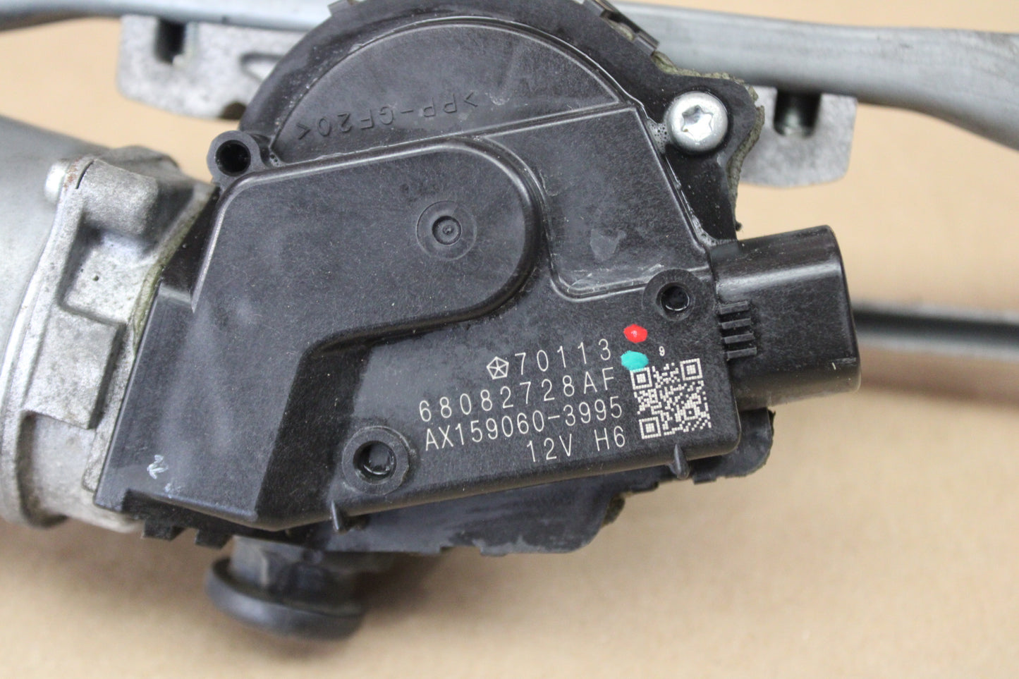 13-23 DODGE CHARGER R/T SCAT PACK OEM WINDSHIELD WIPER LINKAGE MOTOR