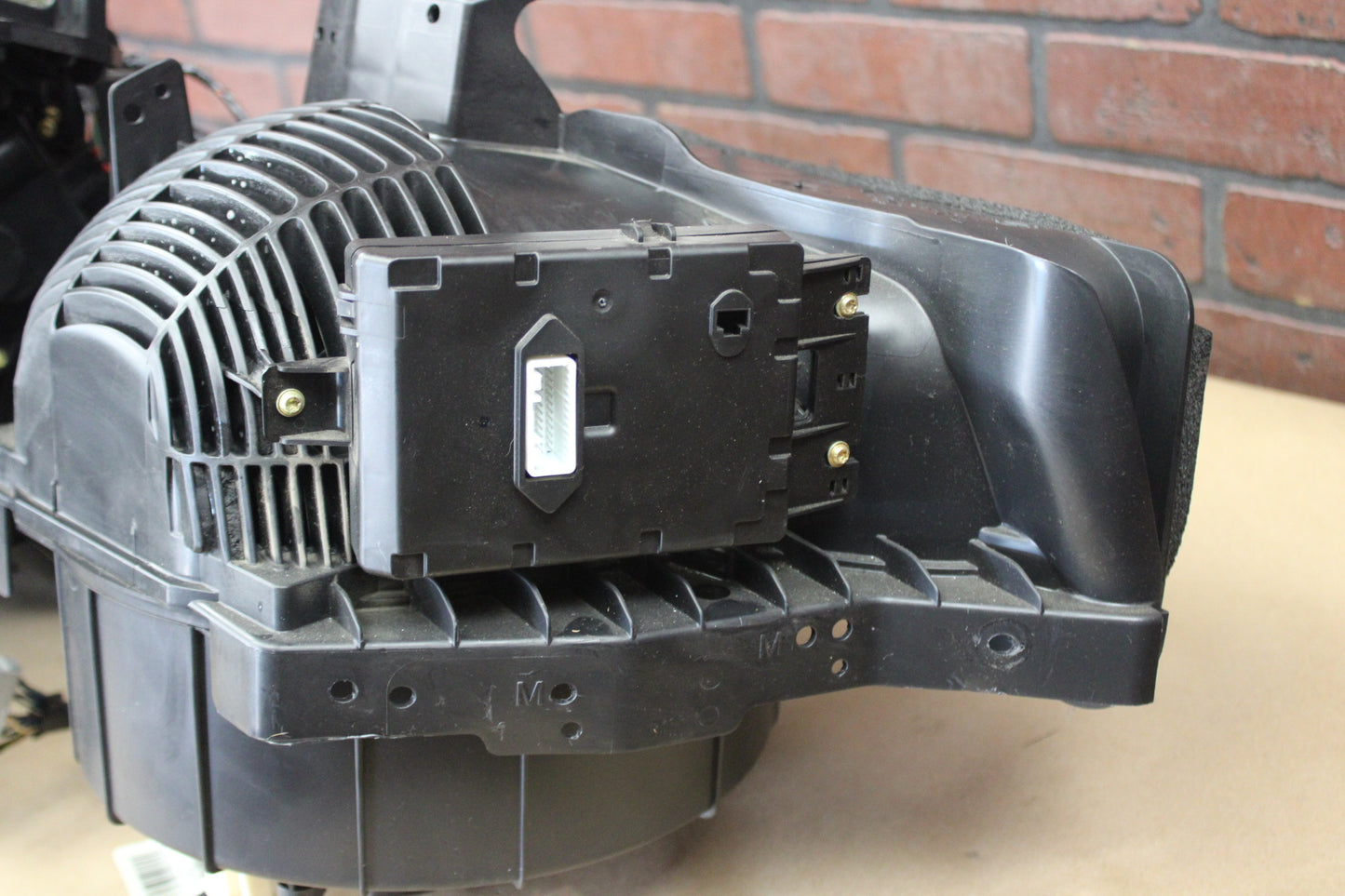 14-23 CHARGER CHALLENGER HVAC A/C HEATER BLOWER HOUSING BOX OEM