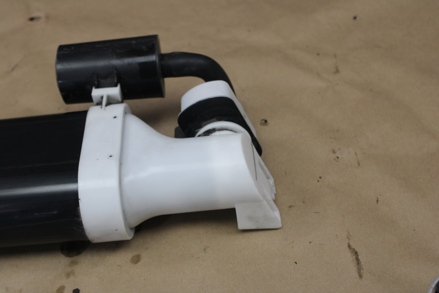 11-17 CHARGER CHALLENGER FUEL VAPOR EVAPORATOR CHARCOAL CANISTER