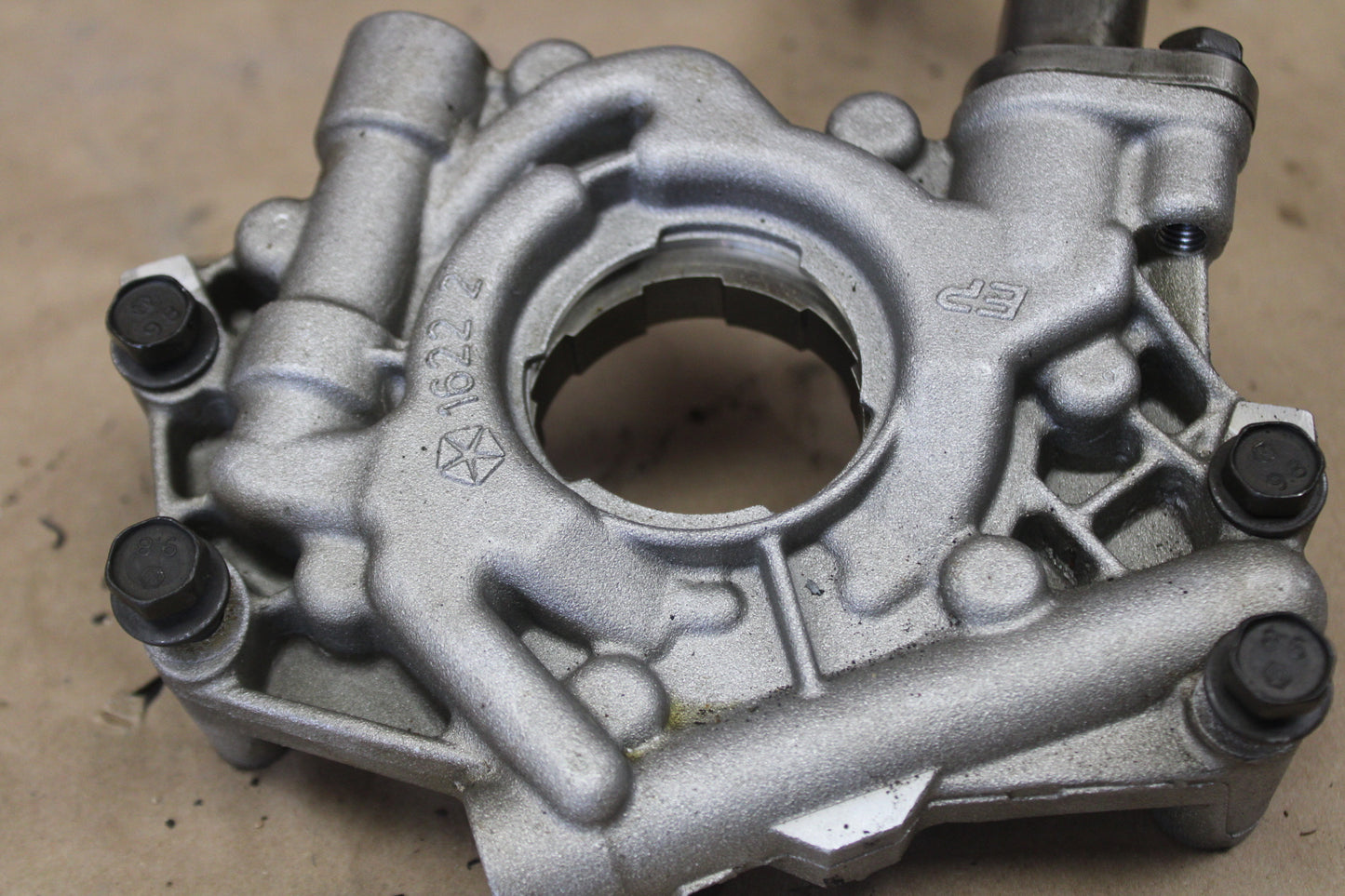 2006-2010 Genuine OEM Chrysler 300C SET8 6.1l Hemi Engine Oil Pump