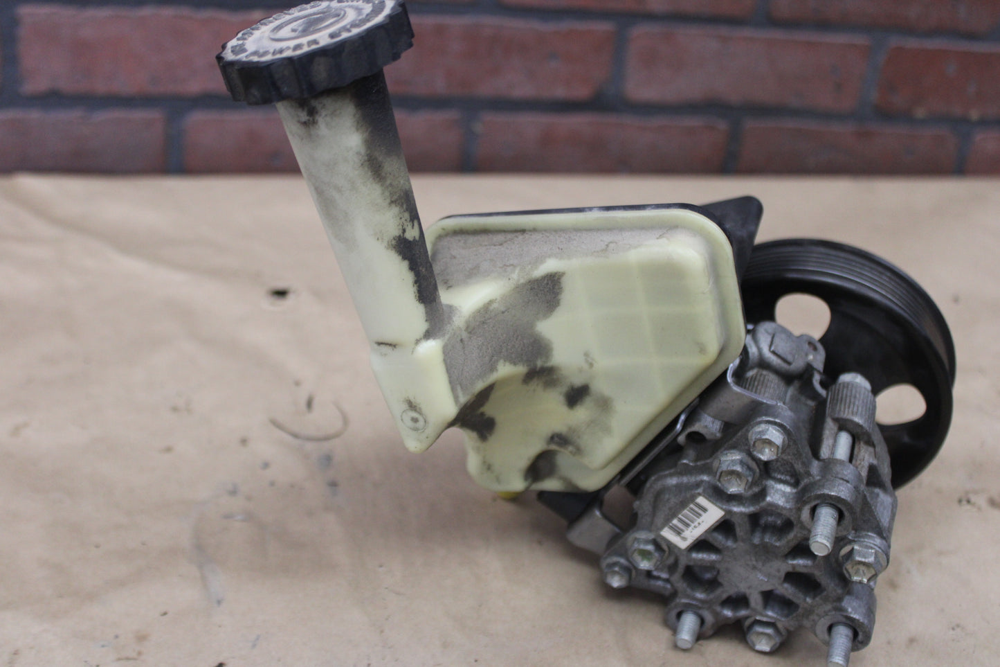 11-18 CHARGER CHALLENGER 300 SRT8 HYDRAULIC POWER STEERING PUMP TANK