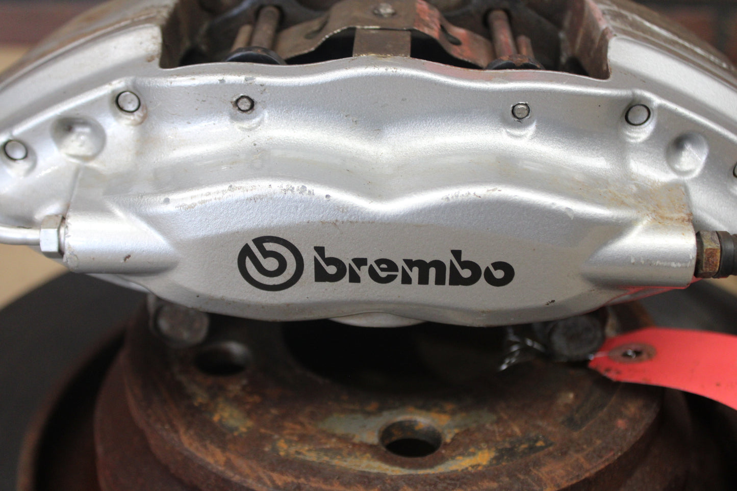 06-23 CHALLENGER CHARGER SRT8 REAR BREMBO BRAKE CALIPER ROTOR SET