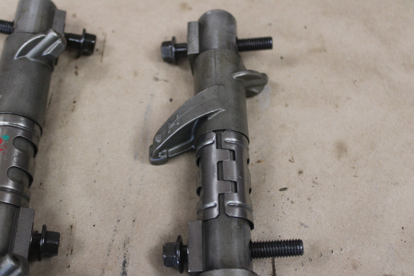 2006-2010 OEM Chrysler 300C SRT8 6.1l Hemi Rocker Arm Set x2