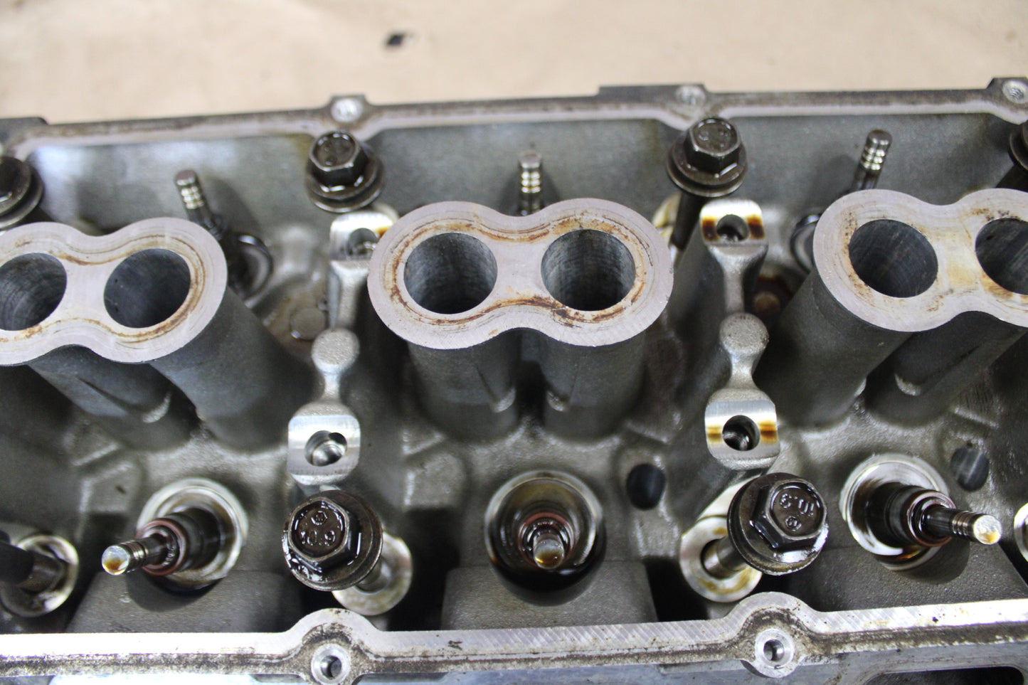 06-10 Dodge Magnum 6.1l Hemi SRT8 OEM Passenger RH Side Cylinder Head