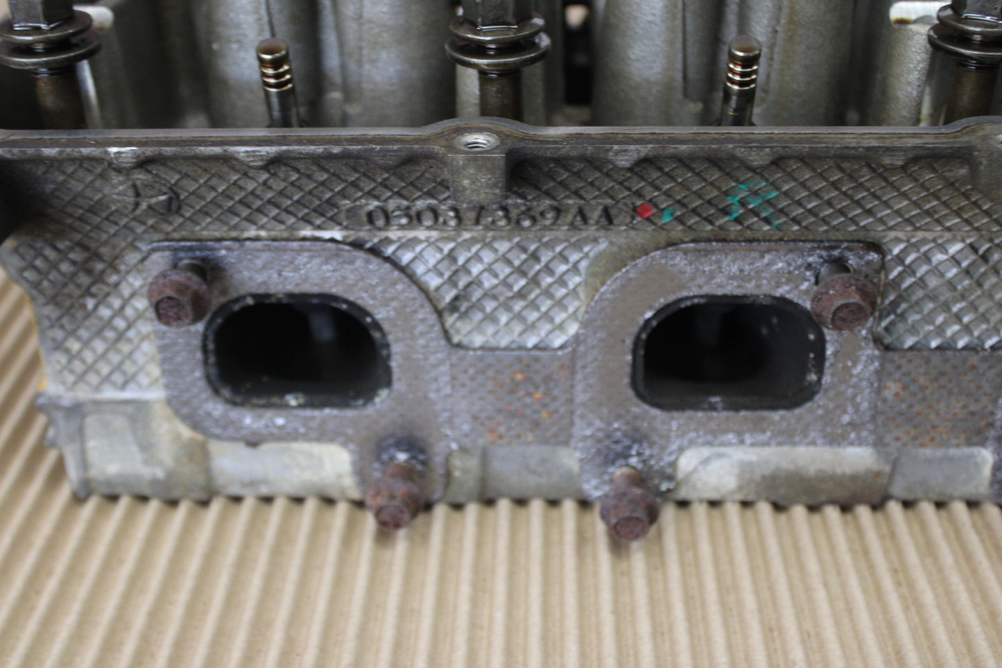 06-10 Dodge Magnum 6.1l Hemi SRT8 OEM Passenger RH Side Cylinder Head