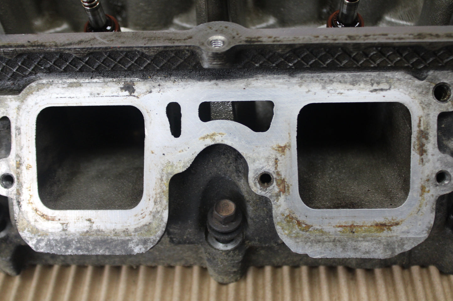 6.1L HEMI DODGE CHRYSLER JEEP DRIVER LH SIDE CYLINDER HEAD 05037369AA