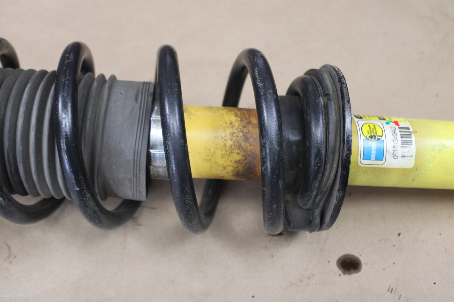 08-10 Dodge Challenger Front Passenger RH Strut Shock Absorber 05181349AD