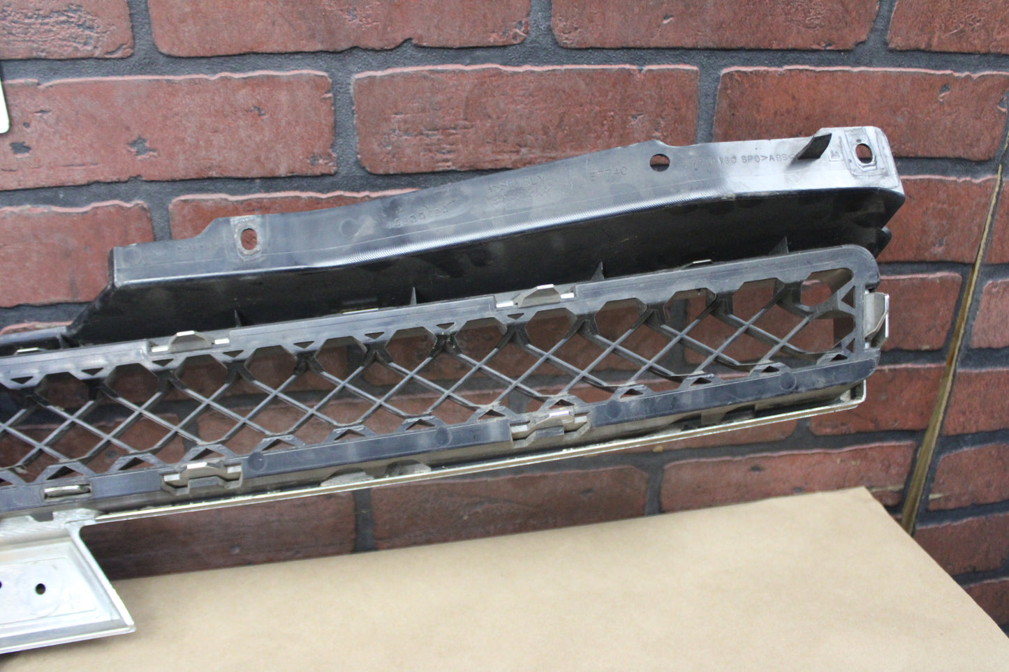 07-14 Chevrolet Tahoe Suburban Avalanche Front Grill Grille Assembly 15835087