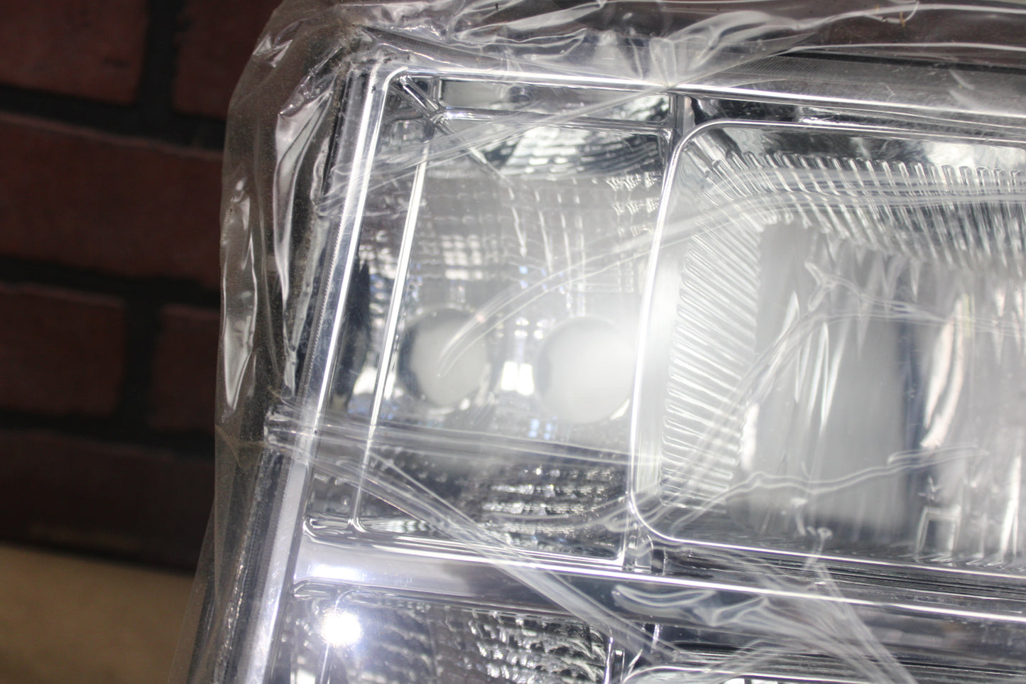 2007-2014 GMC Sierra 1500 Front Left Driver Side Headlight Assembly