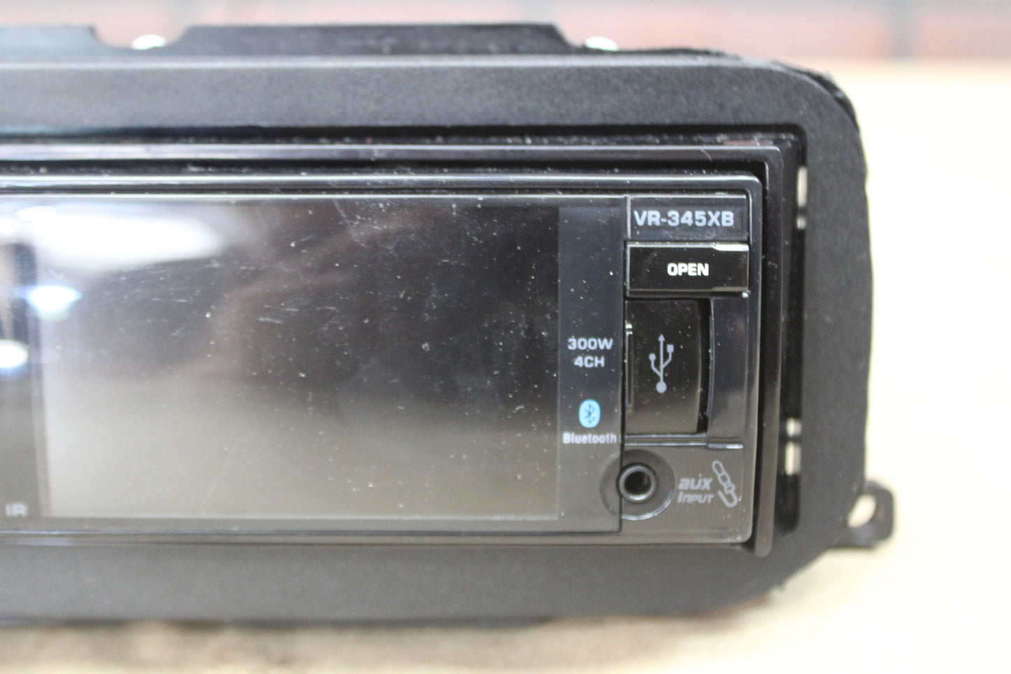 Aftermarket Soundstream VR-345XB Radio Stereo AM FM CD Player Wires Screen