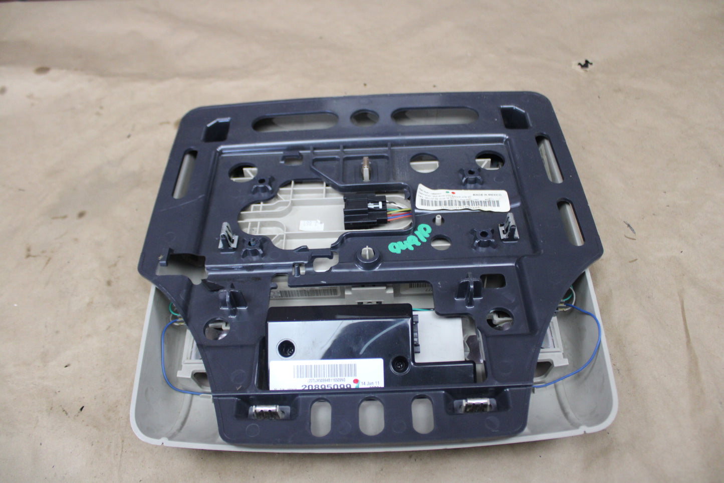 2007-2014 GM GMC Chevrolet Cadillac Escalade Yukon Tahoe Rear Seat Entertainment