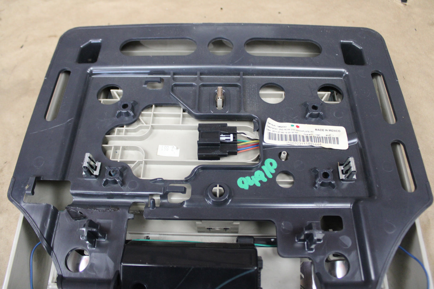2007-2014 GM GMC Chevrolet Cadillac Escalade Yukon Tahoe Rear Seat Entertainment