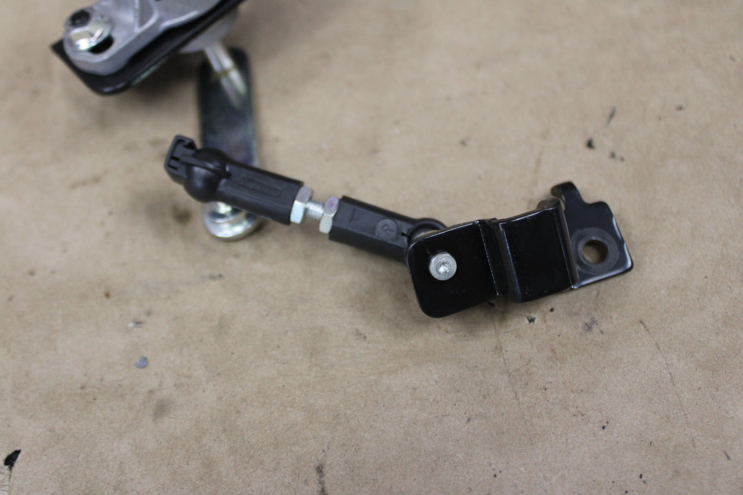 2004-2015 Nissan Armada Rear Suspension Ride Height Sensor Assembly OEM