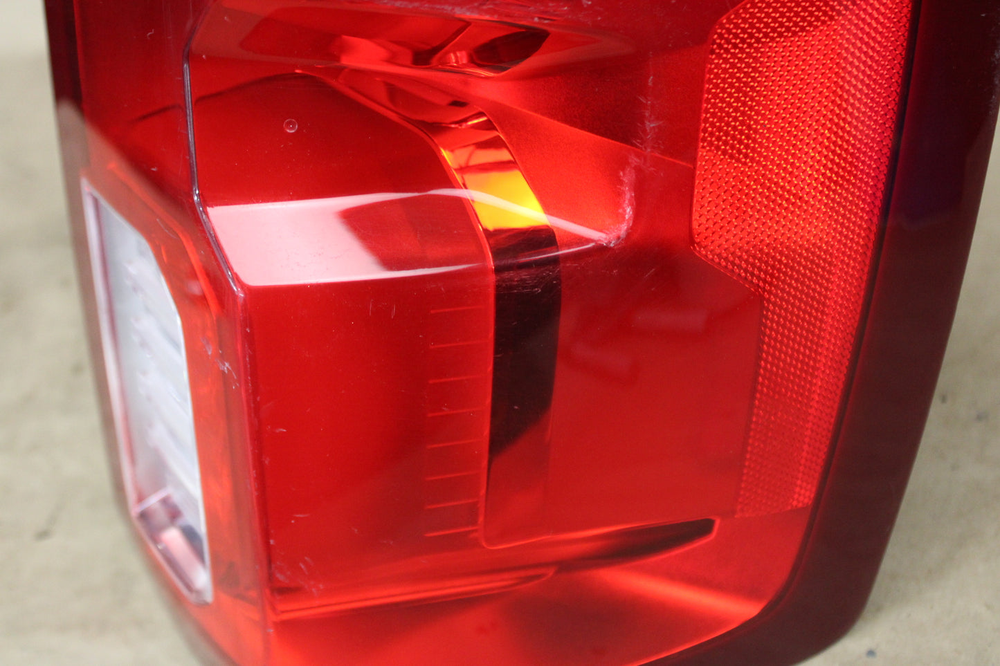 2016–2018 Chevrolet Silverado 1500 Right Passenger Outer Tail Light OEM 84288719