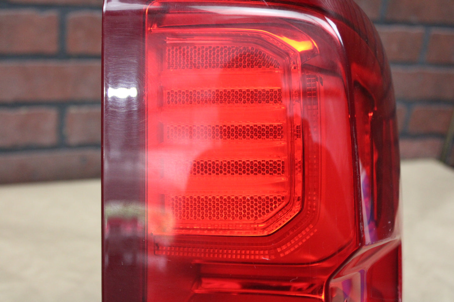 2016–2018 Chevrolet Silverado 1500 Right Passenger Outer Tail Light OEM 84288719