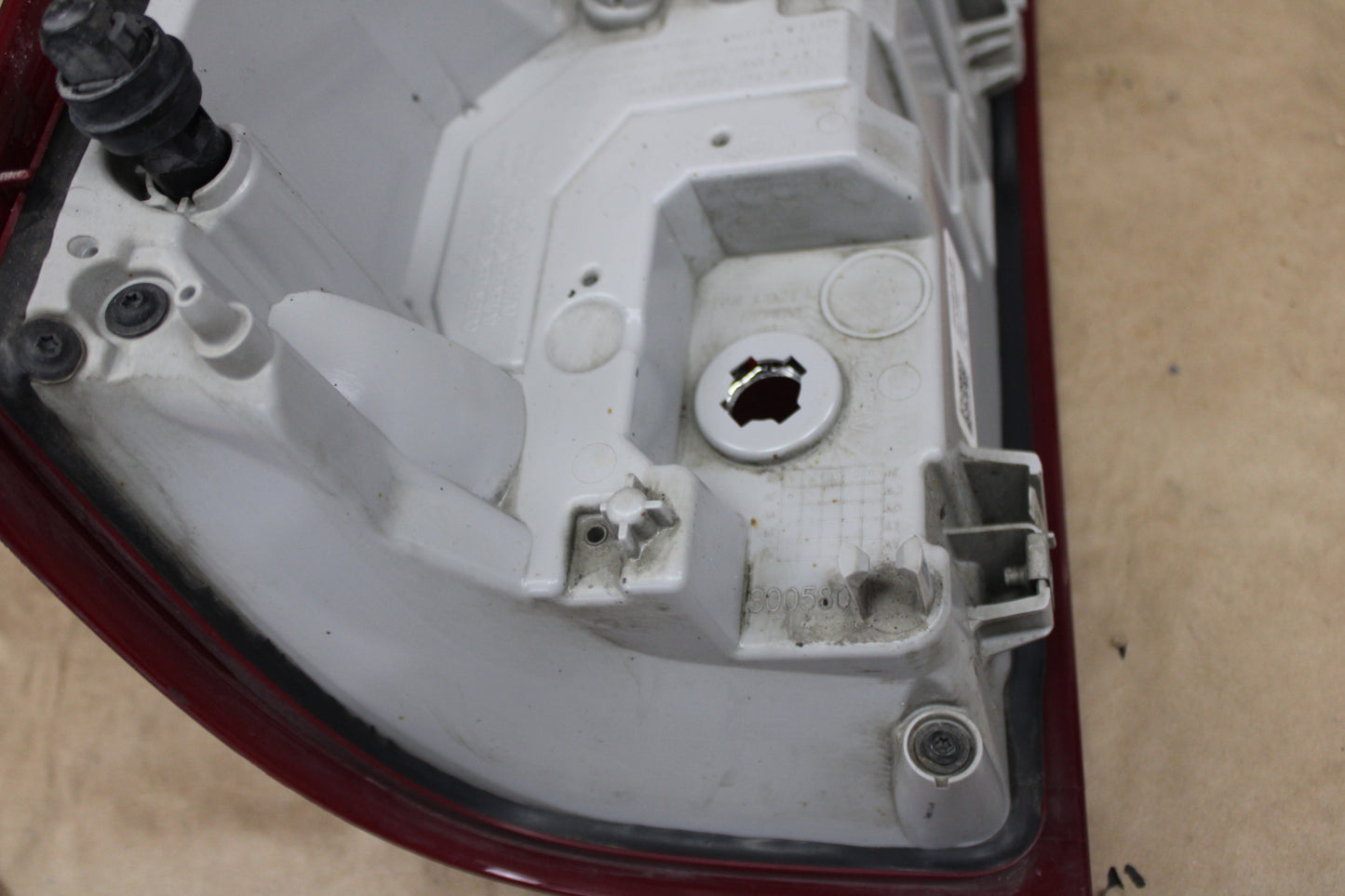 2016–2018 Chevrolet Silverado 1500 Right Passenger Outer Tail Light OEM 84288719