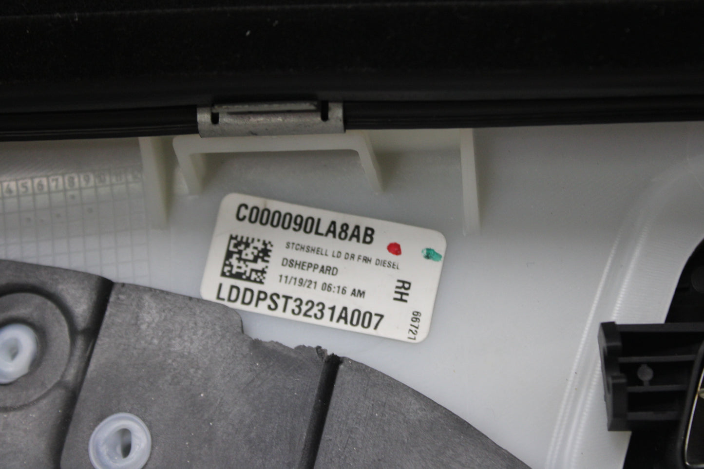 19-23 DODGE CHARGER FRONT RIGHT SIDE DOOR TRIM PANEL 6RA001X9AE OEM