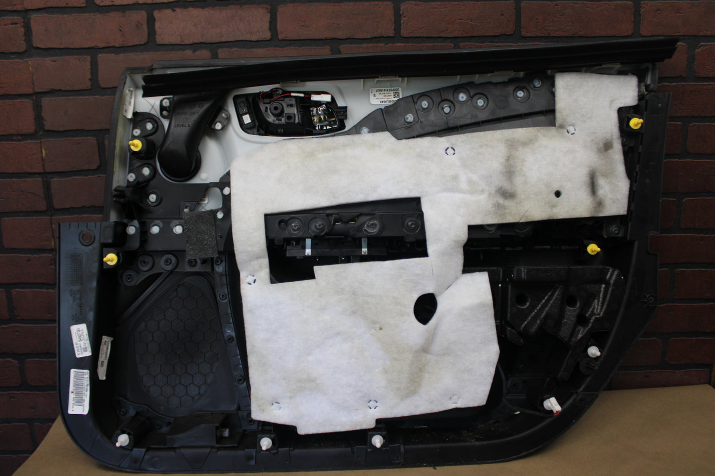 20-23 CHARGER FRONT DRIVER LH SIDE DOOR PANEL OEM LEATHER 6YD951X9AB