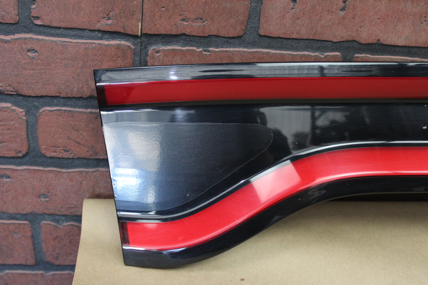 15-23 DODGE CHARGER REAR CENTER TAIL LIGHT ASSEMBLY OEM 68398666AC