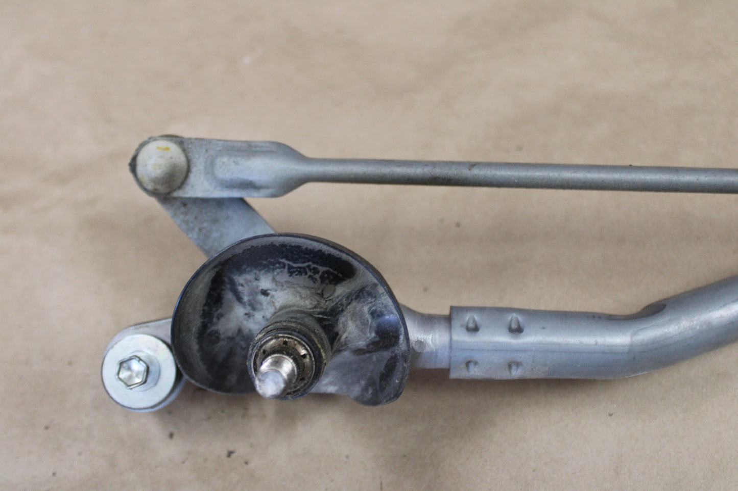 13-23 OEM Dodge Charger Front Windshield Wiper Linkage W/ Motor 68082728AF