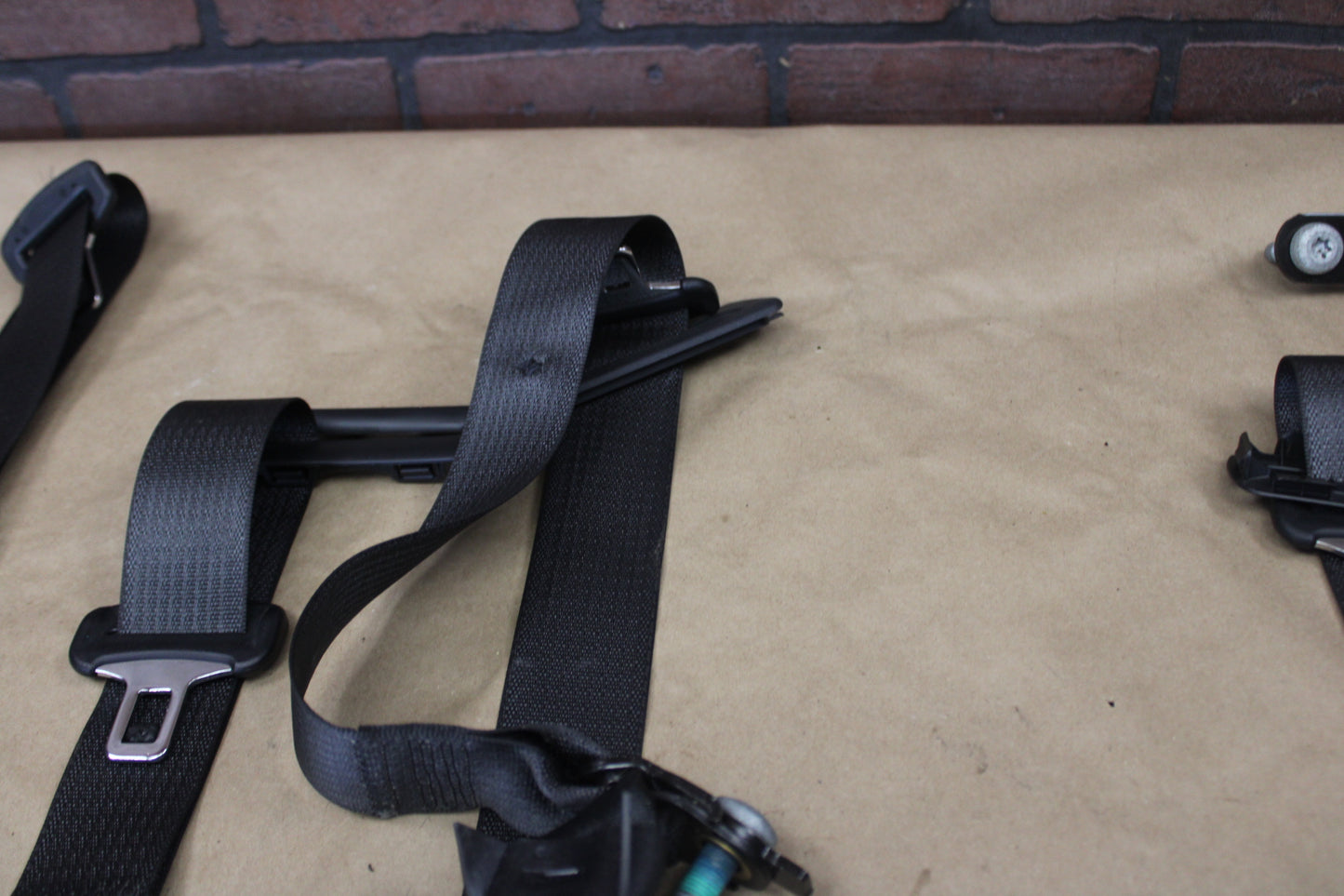 2011 - 2023 Dodge Charger Chrysler 300 Seat Belt Set OEM 1HZ06DX9AI