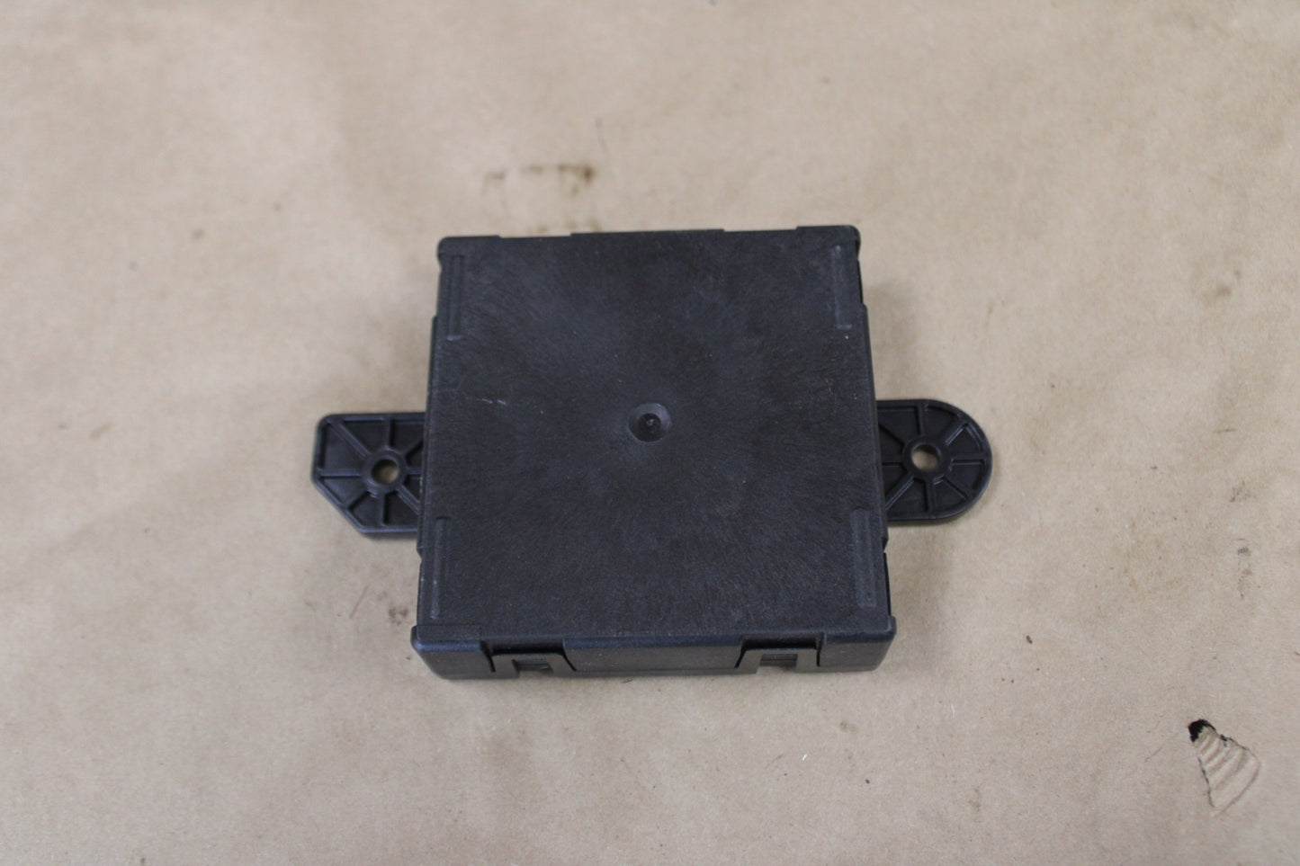 20-21 DODGE CHARGER FRONT RIGHT SIDE DOOR CONTROL MODULE 68424450AD