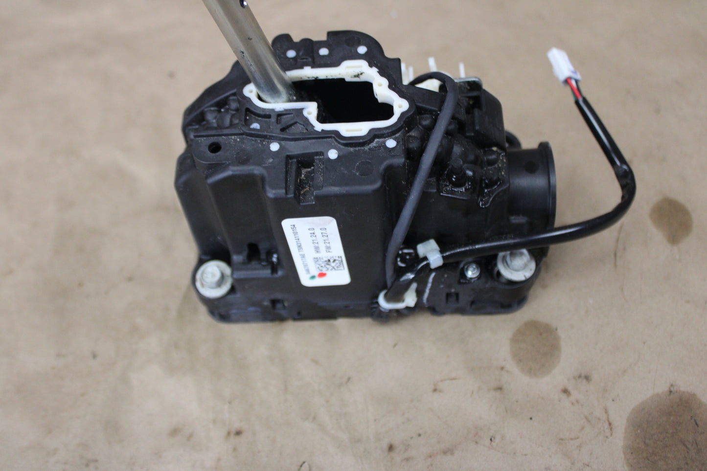 15-23 CHARGER CHALLENGER AUTOMATIC TRANSMISSION GEAR SHIFTER 04670717AE